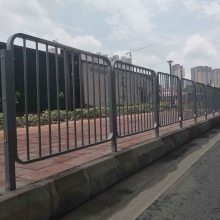 清远景区市政道路护栏升级改造 道路护栏定制安装